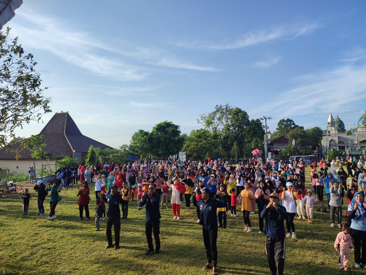JALAN SEHAT PUNCAK PERINGATAN HUT RI KE 80